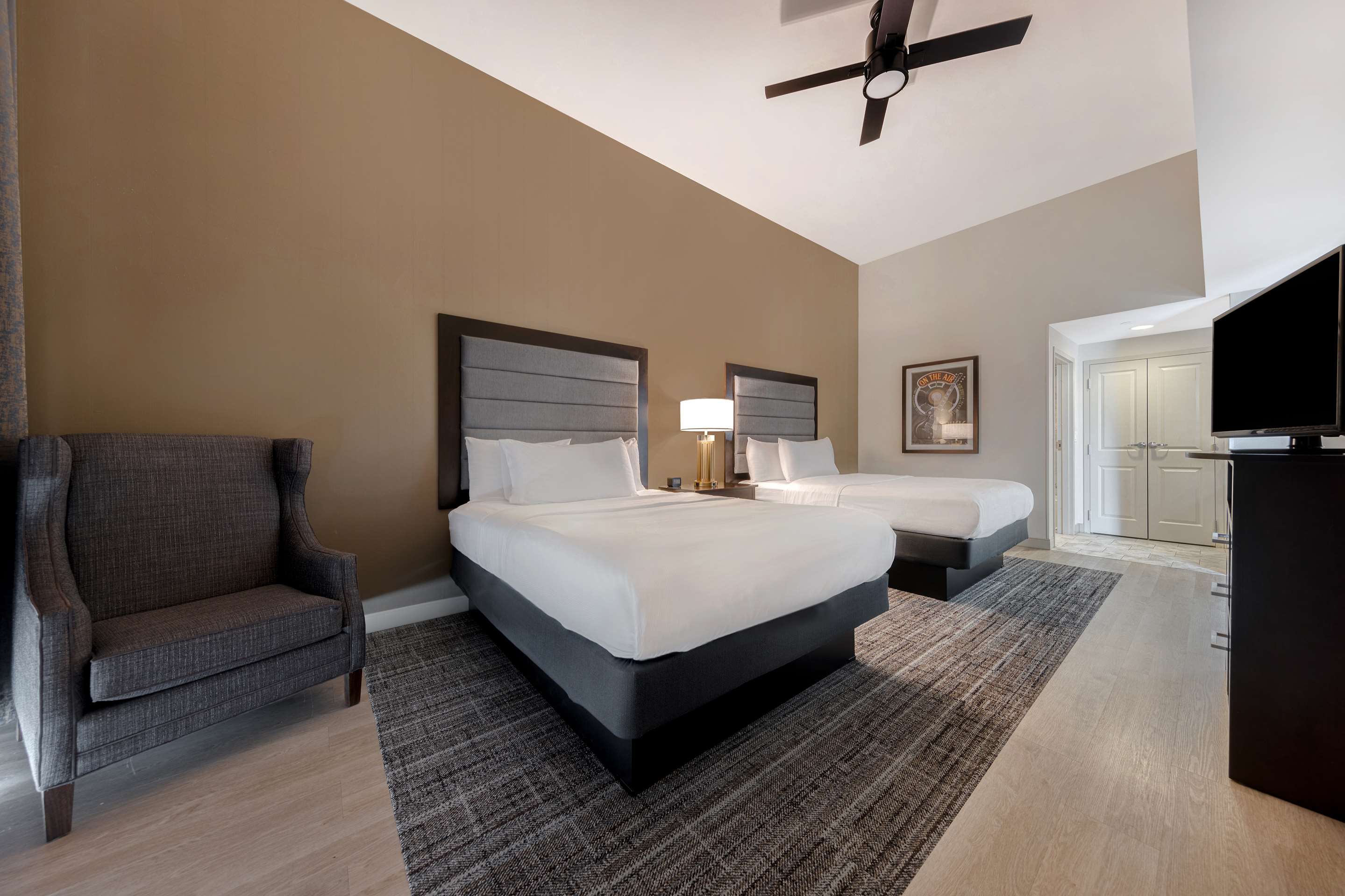 Guest room