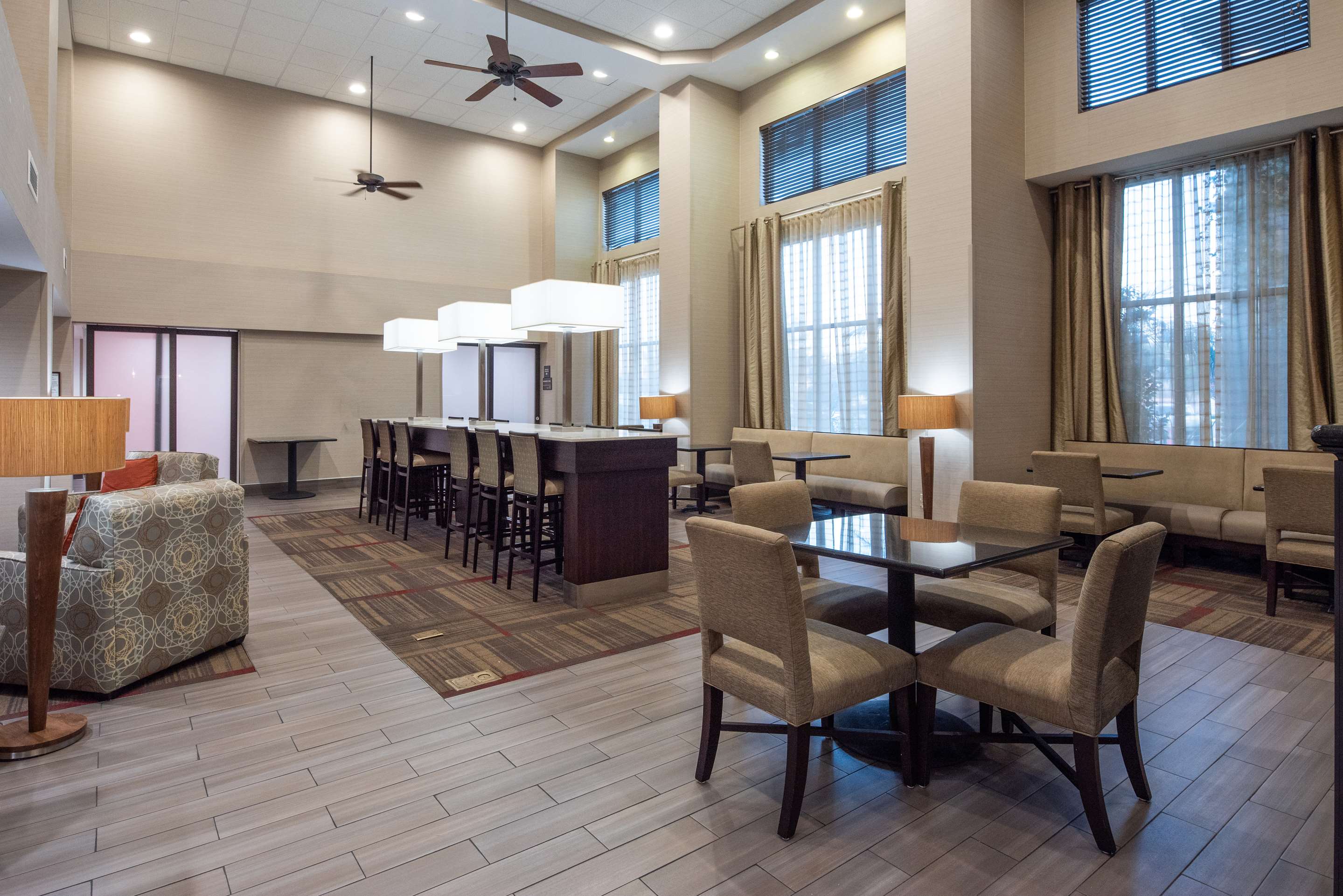 Lobby | Hampton Inn & Suites Banning-Beaumont