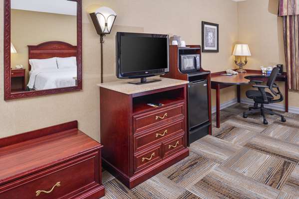  - Hampton Inn & Suites Meridian - I-84, Exit 46