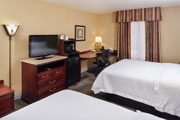  - Hampton Inn & Suites Meridian - I-84, Exit 46
