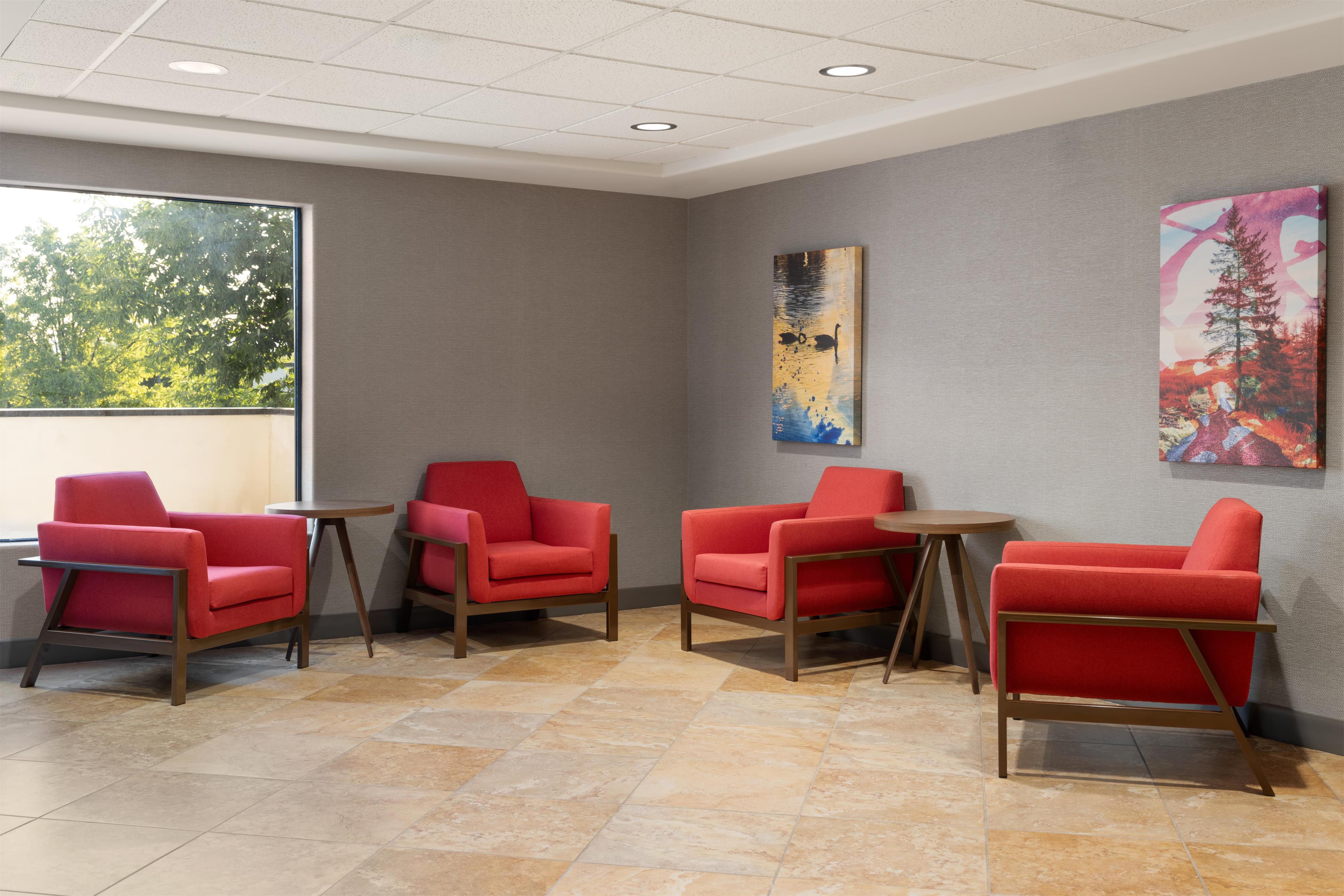Lobby | Hampton Inn & Suites Boise-Meridian