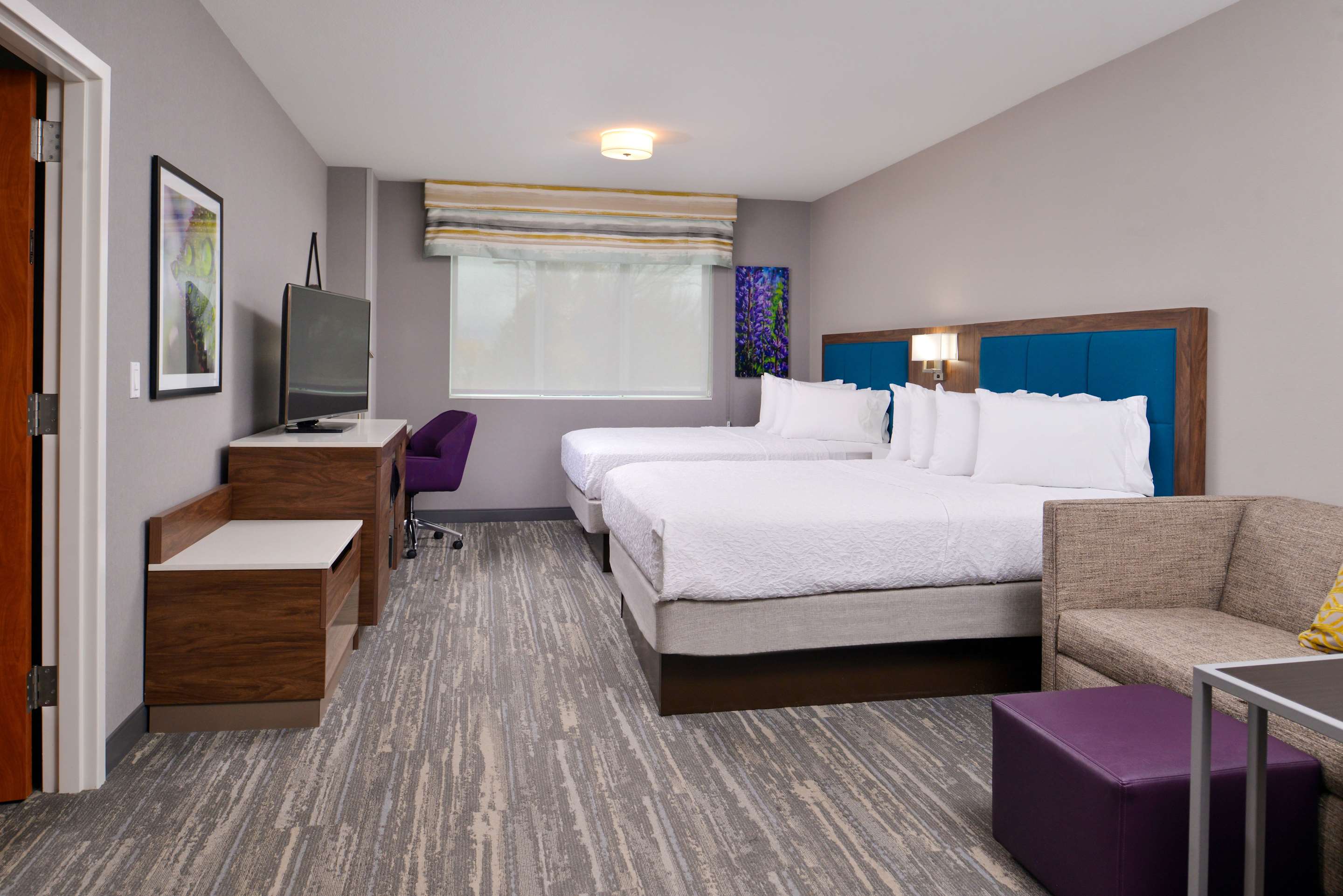 Guest room