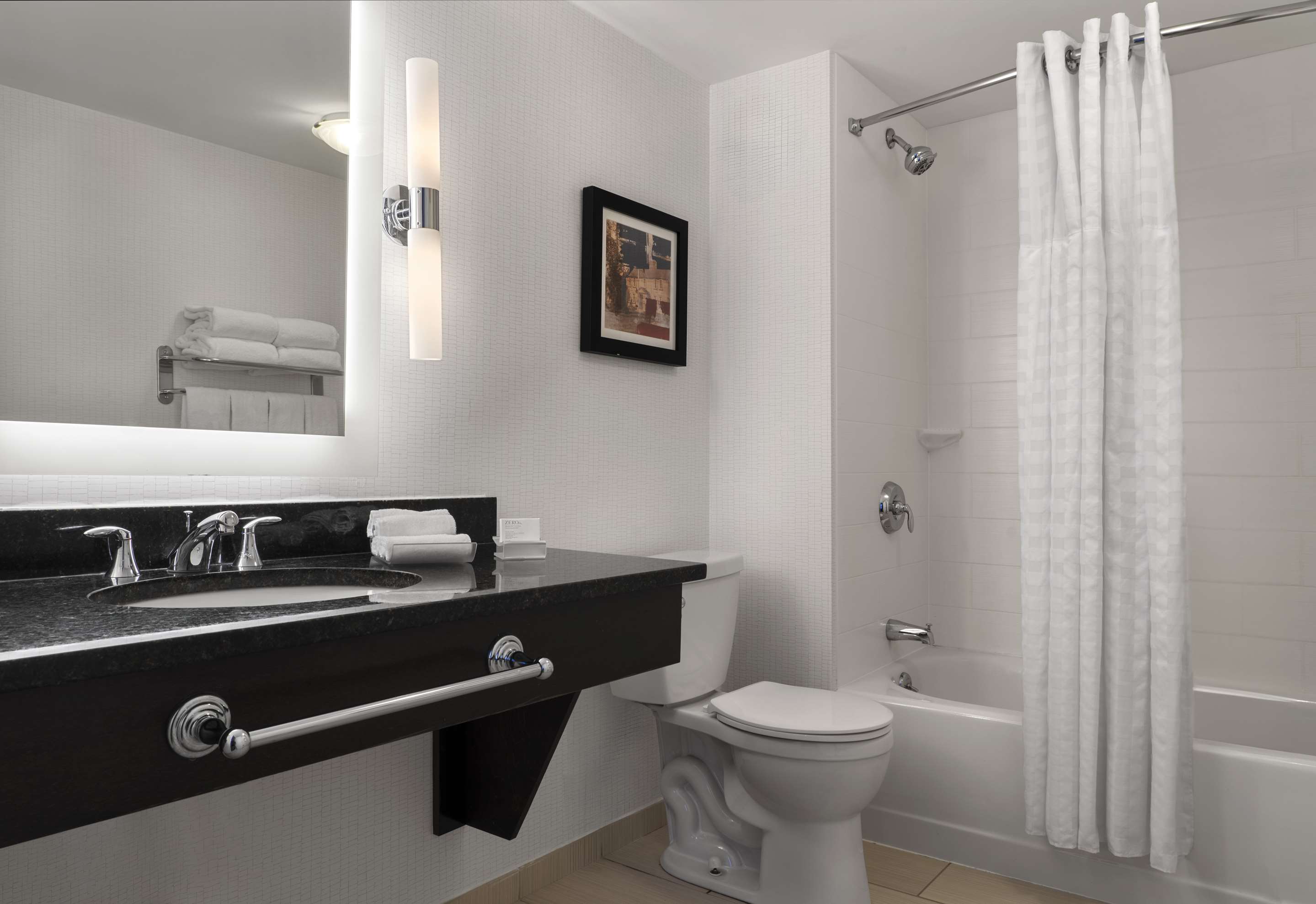 Guest room bath