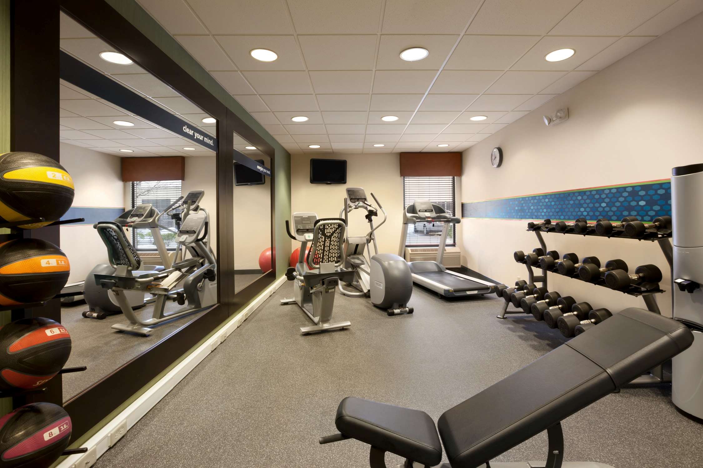 Health club fitness center gym | Hampton Inn Boston/Braintree