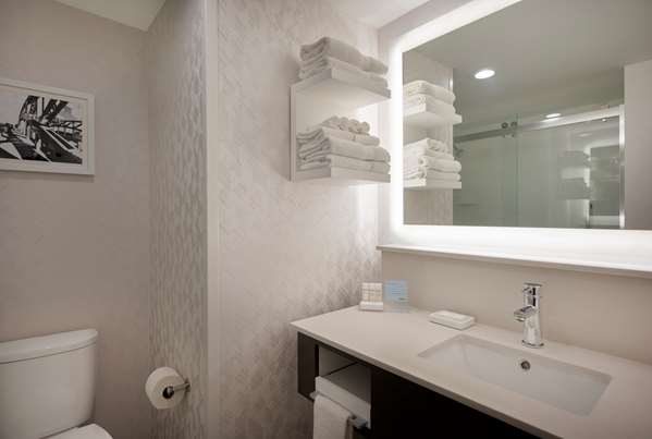  - Hampton Inn Cambridge