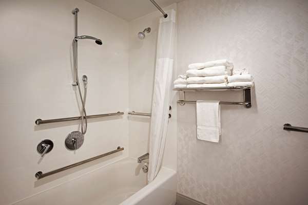  - Hampton Inn Cambridge