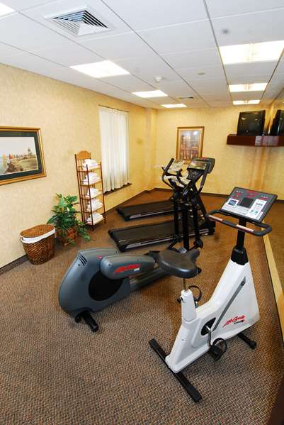 Fitness/ Exercise Room - Hampton Inn Cambridge