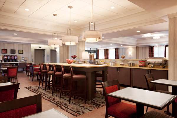 Restaurant - Hampton Inn Cambridge