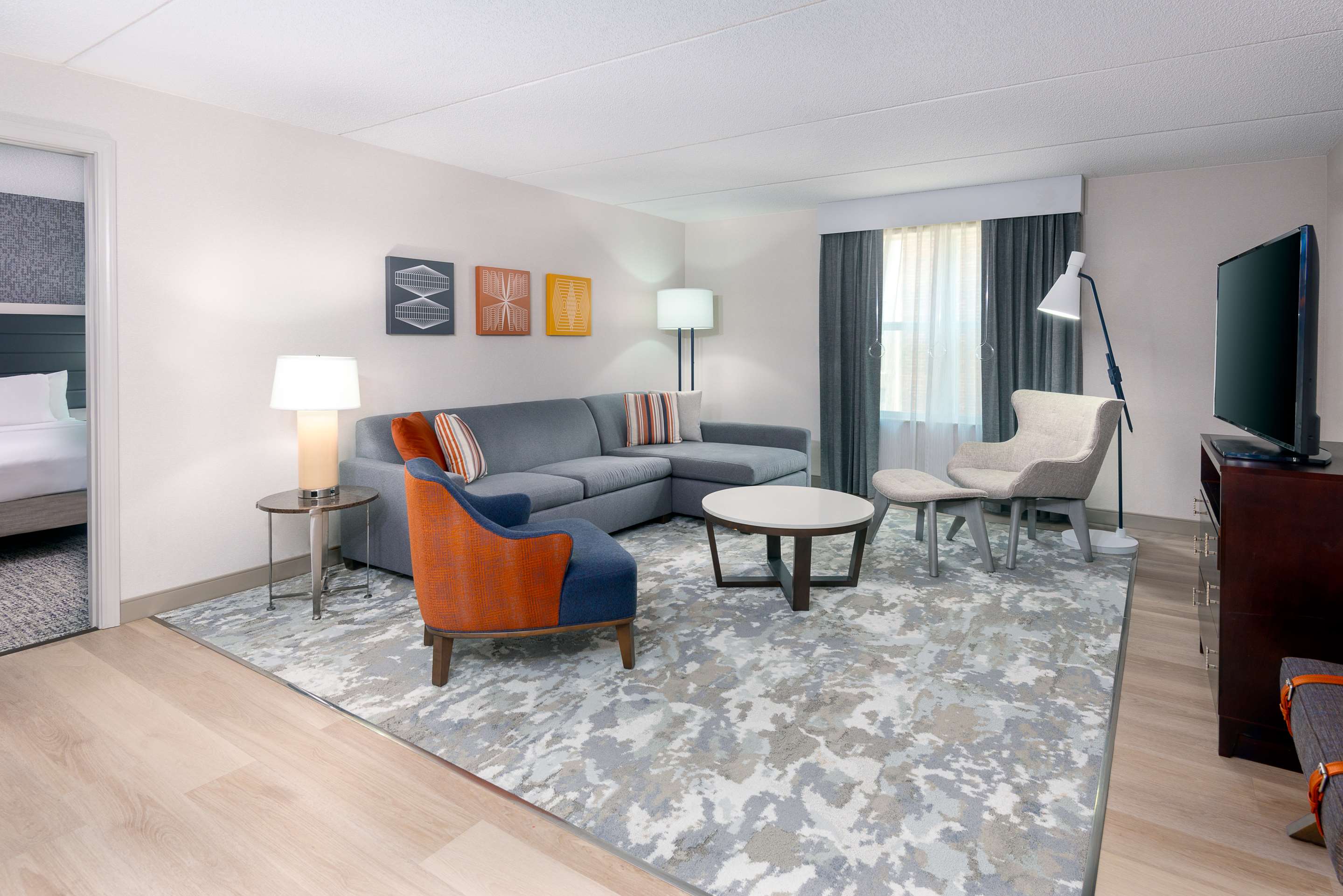 Guest room