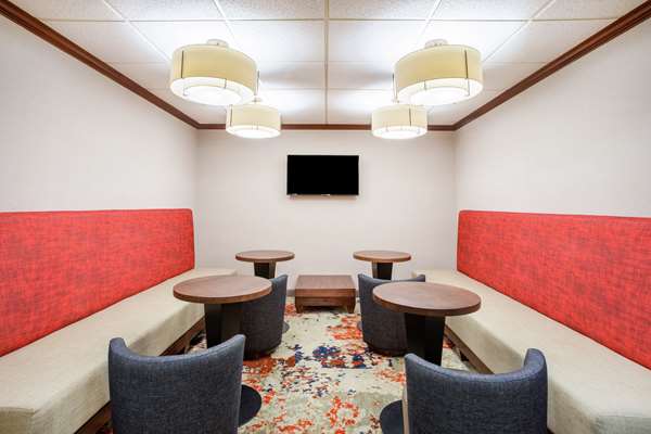  - Hampton Inn Marlborough - I-495, Exit 63B
