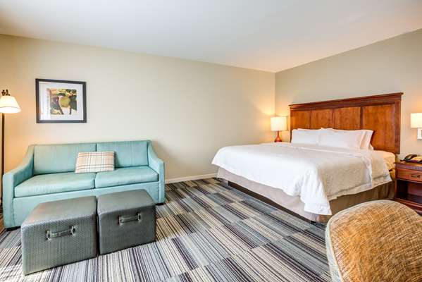  - Hampton Inn & Suites Westford - I-495, Exit 83