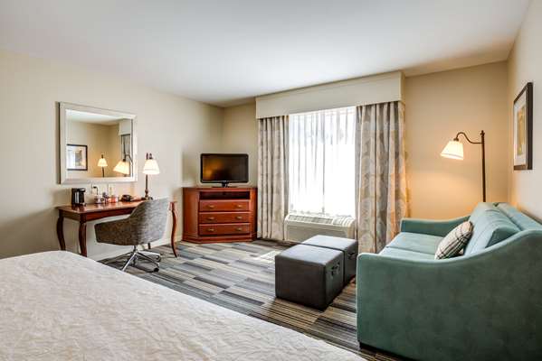  - Hampton Inn & Suites Westford - I-495, Exit 83