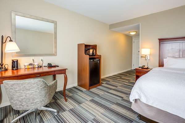  - Hampton Inn & Suites Westford - I-495, Exit 83