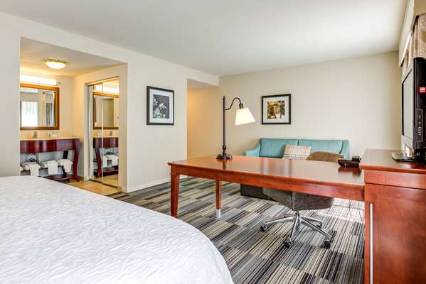  - Hampton Inn & Suites Westford - I-495, Exit 83