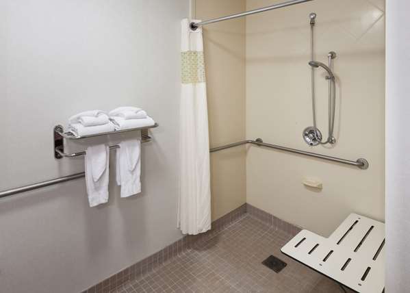 - Hampton Inn & Suites Westford - I-495, Exit 83