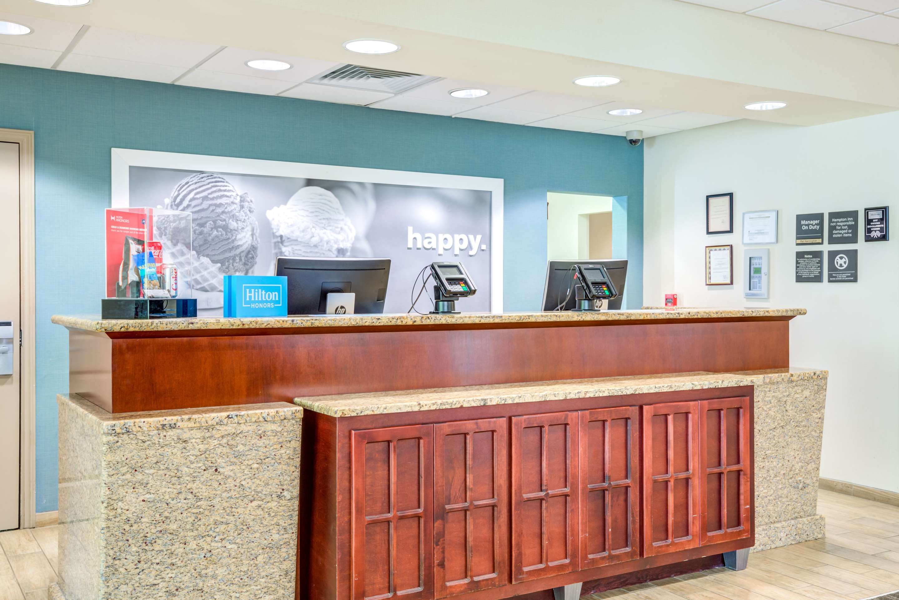 Reception | Hampton Inn & Suites Westford-Chelmsford