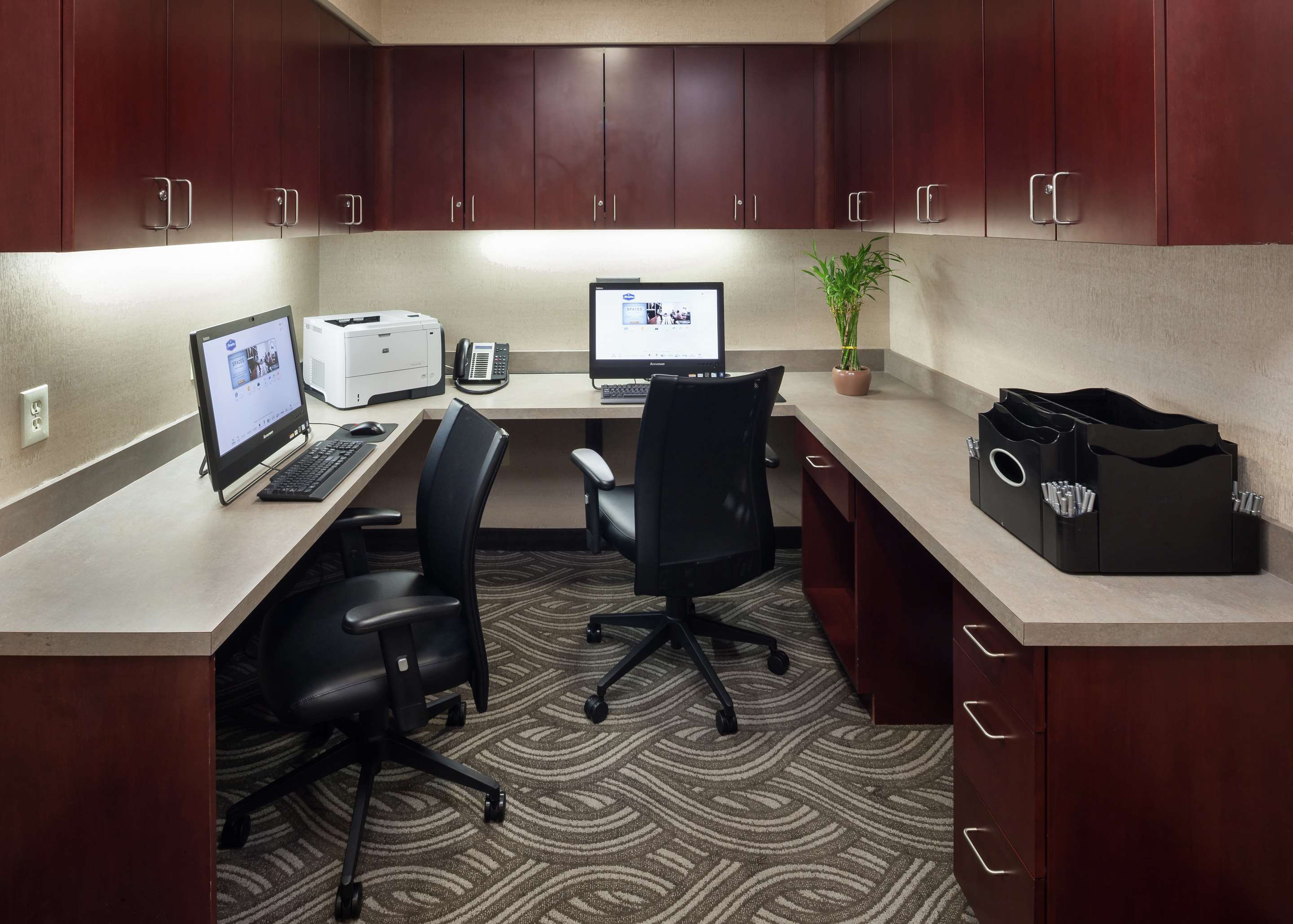 Business Center | Hampton Inn & Suites Westford-Chelmsford