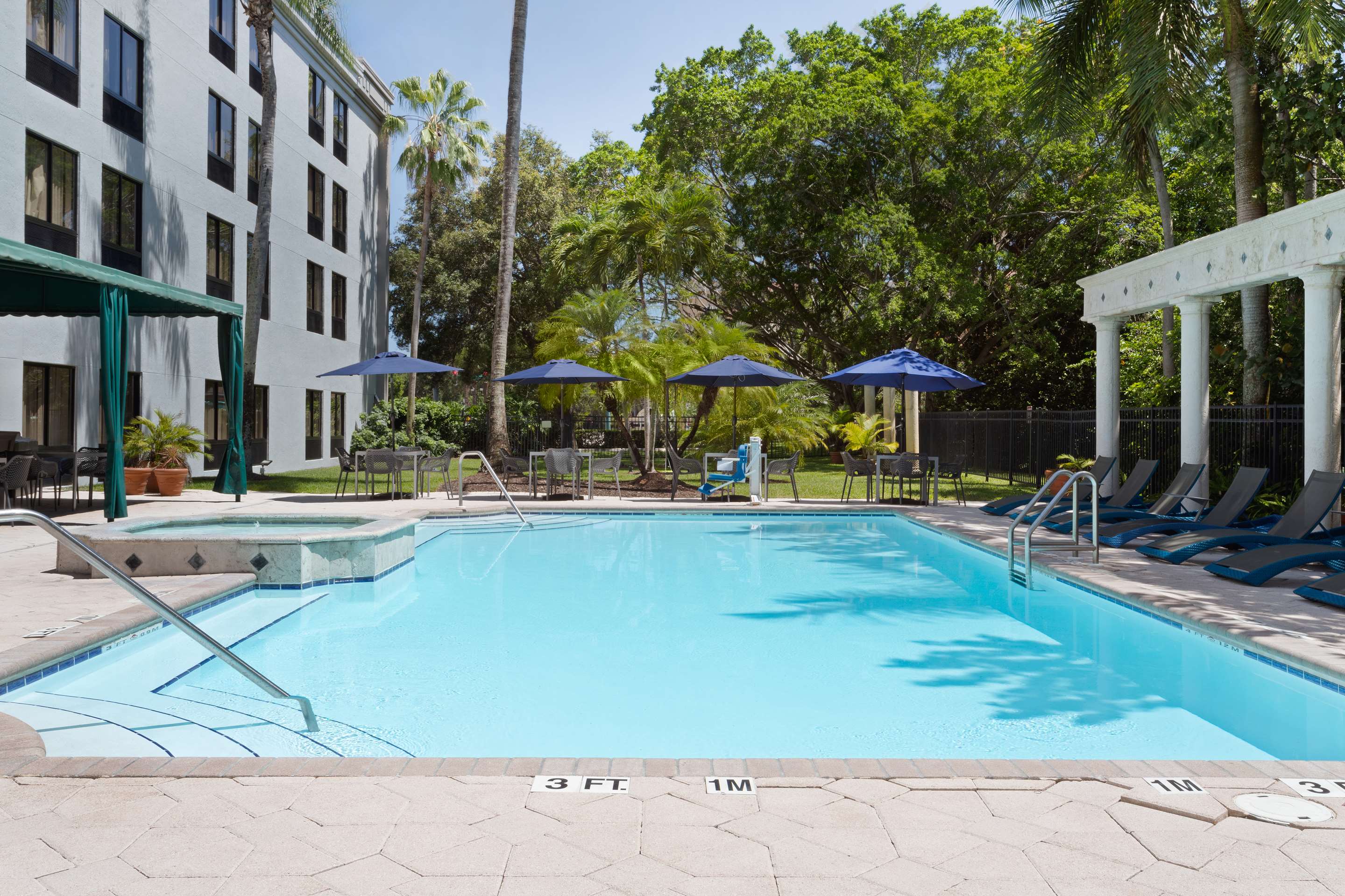 Pool | Hampton Inn & Suites Boynton Beach
