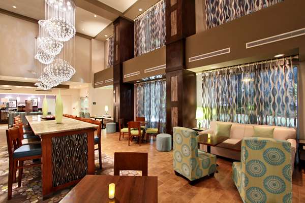  - Hampton Inn & Suites Winnie - I-10, Exit 829