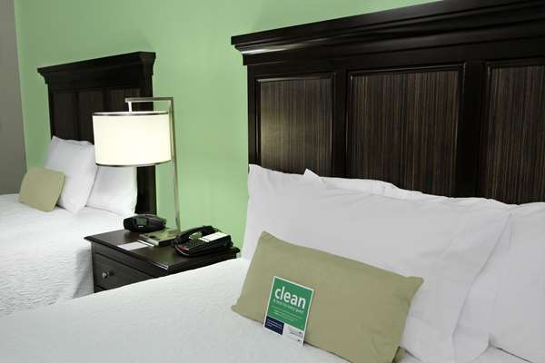  - Hampton Inn & Suites Winnie - I-10, Exit 829