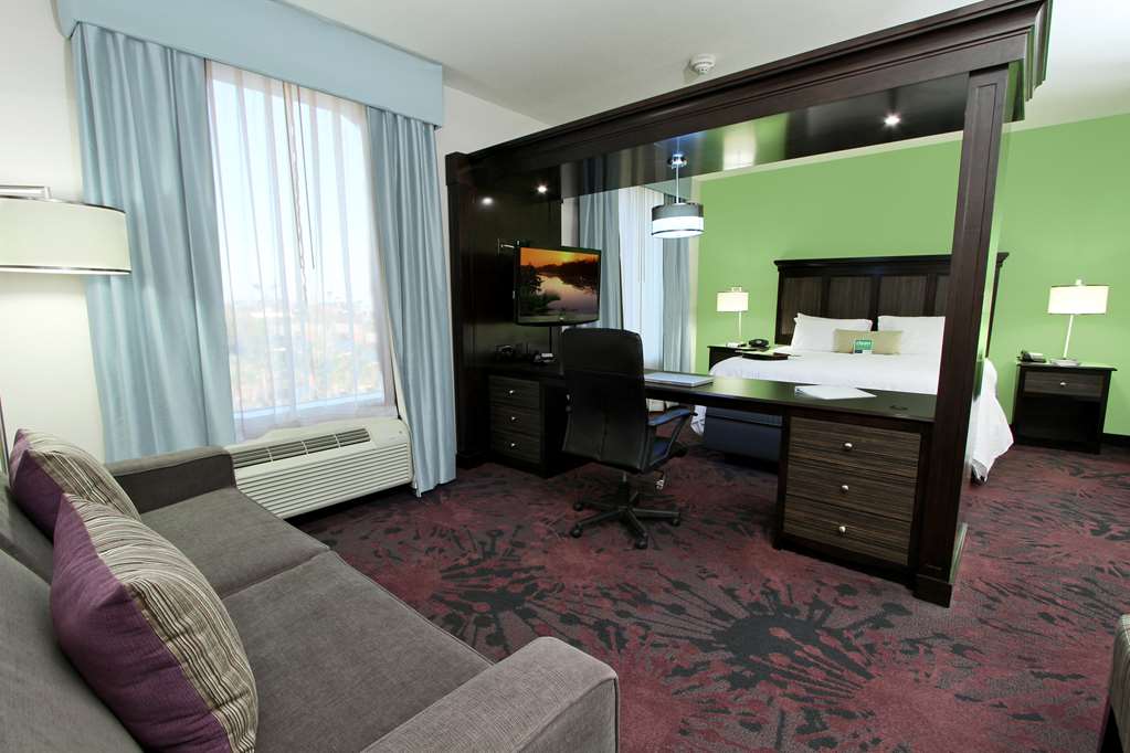 Hampton Inn & Suites by Hilton Winnie Room Type - 1KN MOB HEA ACC TUB STU NS