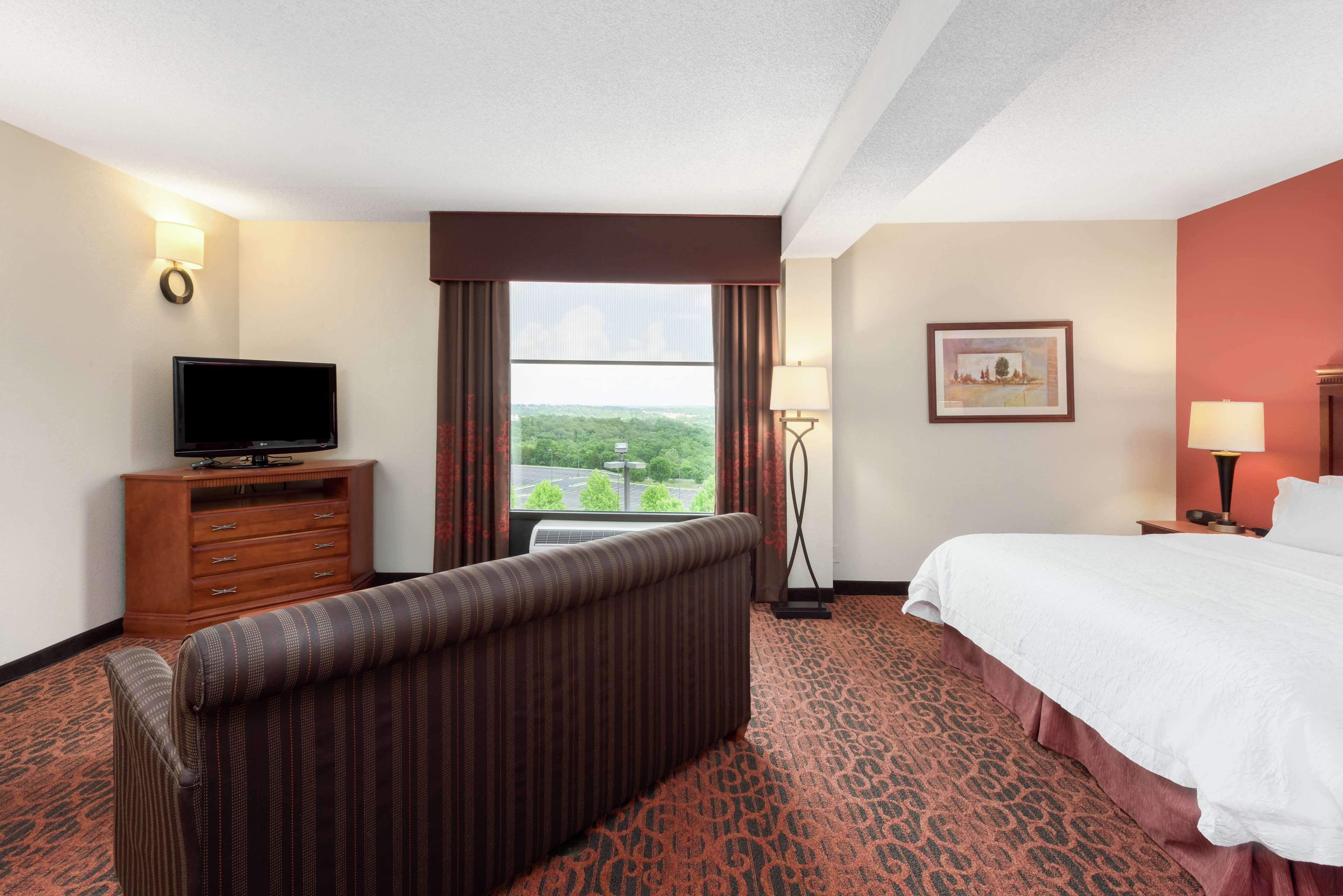 Hampton Inn Branson on The Strip Room Type - 1 KING MINI SUITE NONSMOK