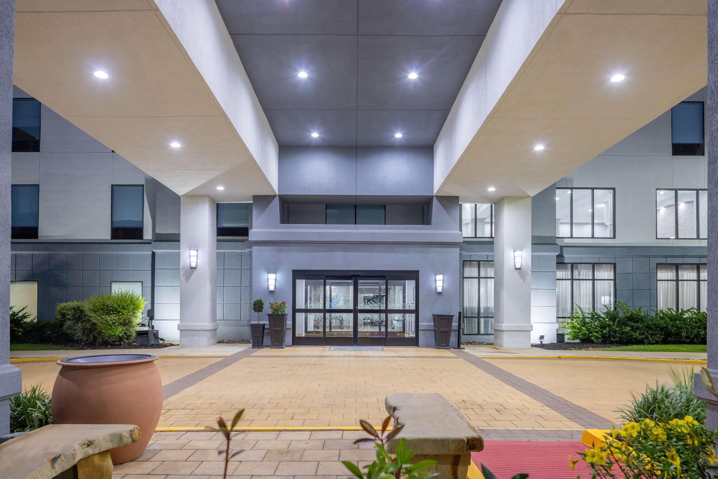 Exterior | Hampton Inn & Suites Brenham
