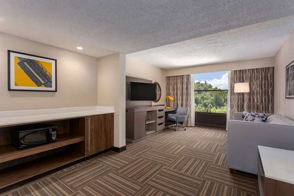  - Hampton Inn Bristol - I-81, Exit 74A