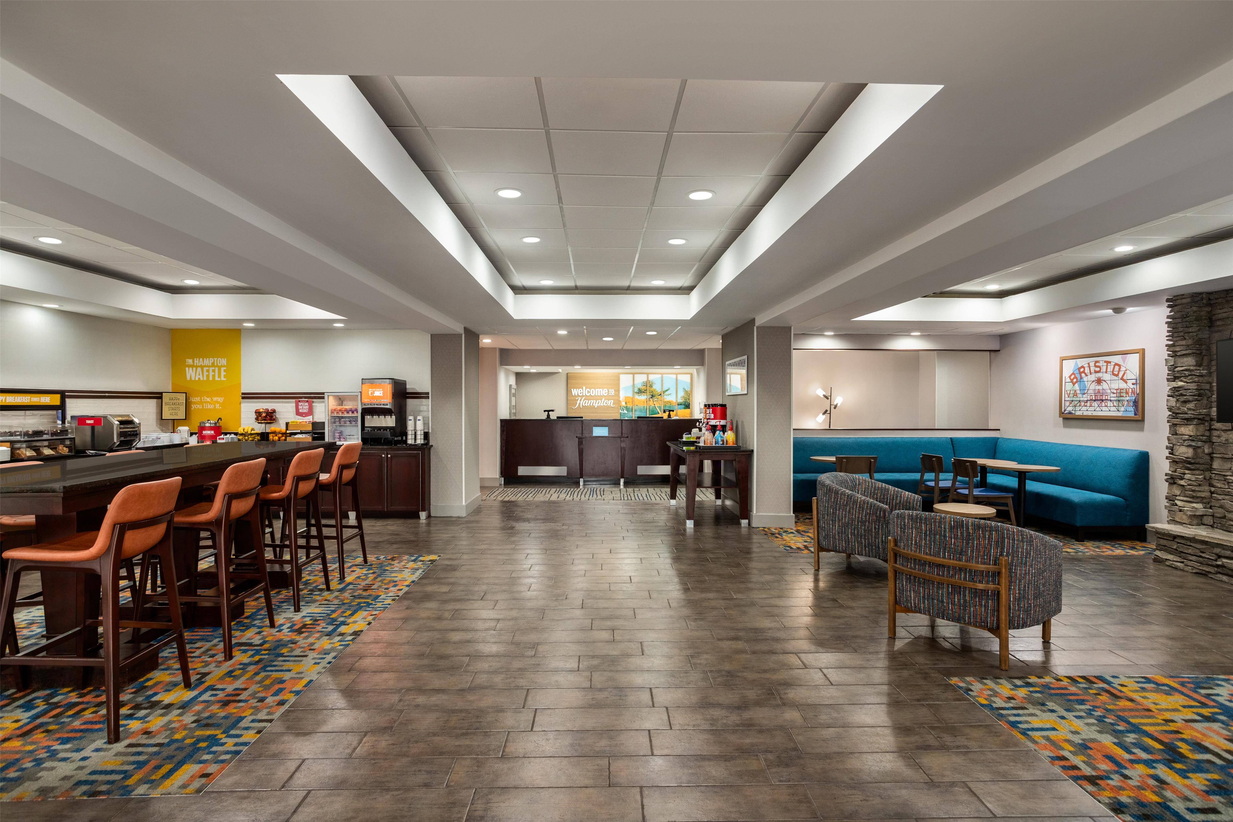 Lobby | Hampton Inn Bristol