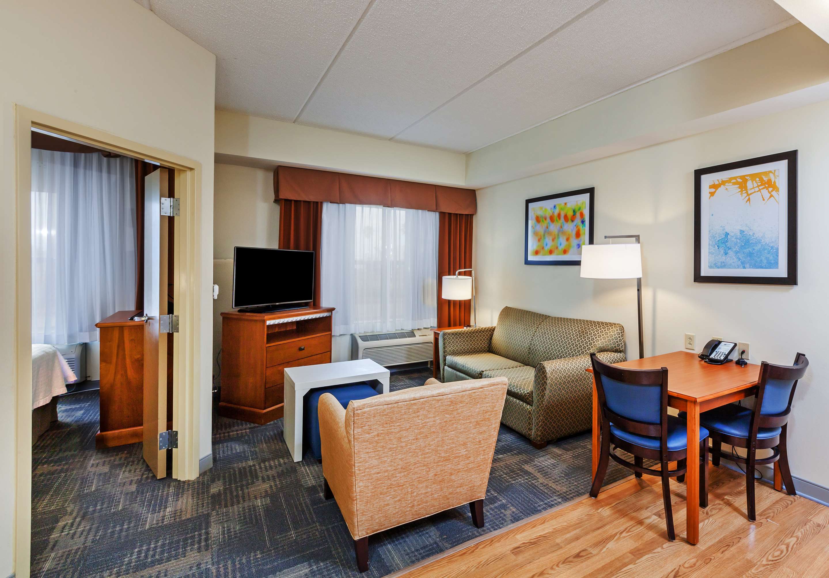 Guest room
