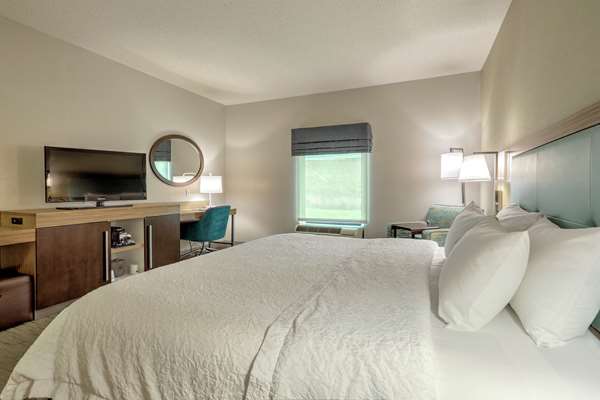  - Hampton Inn Batavia - I-90, Exit 48
