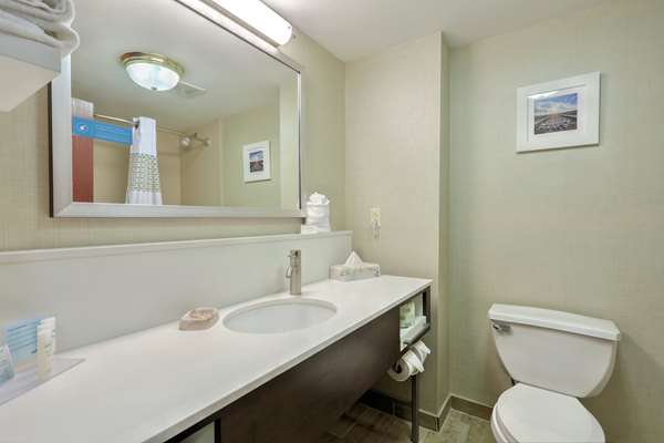  - Hampton Inn Batavia - I-90, Exit 48