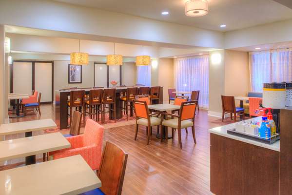 Amenities - Hampton Inn Denham Springs - I-12, Exit 10