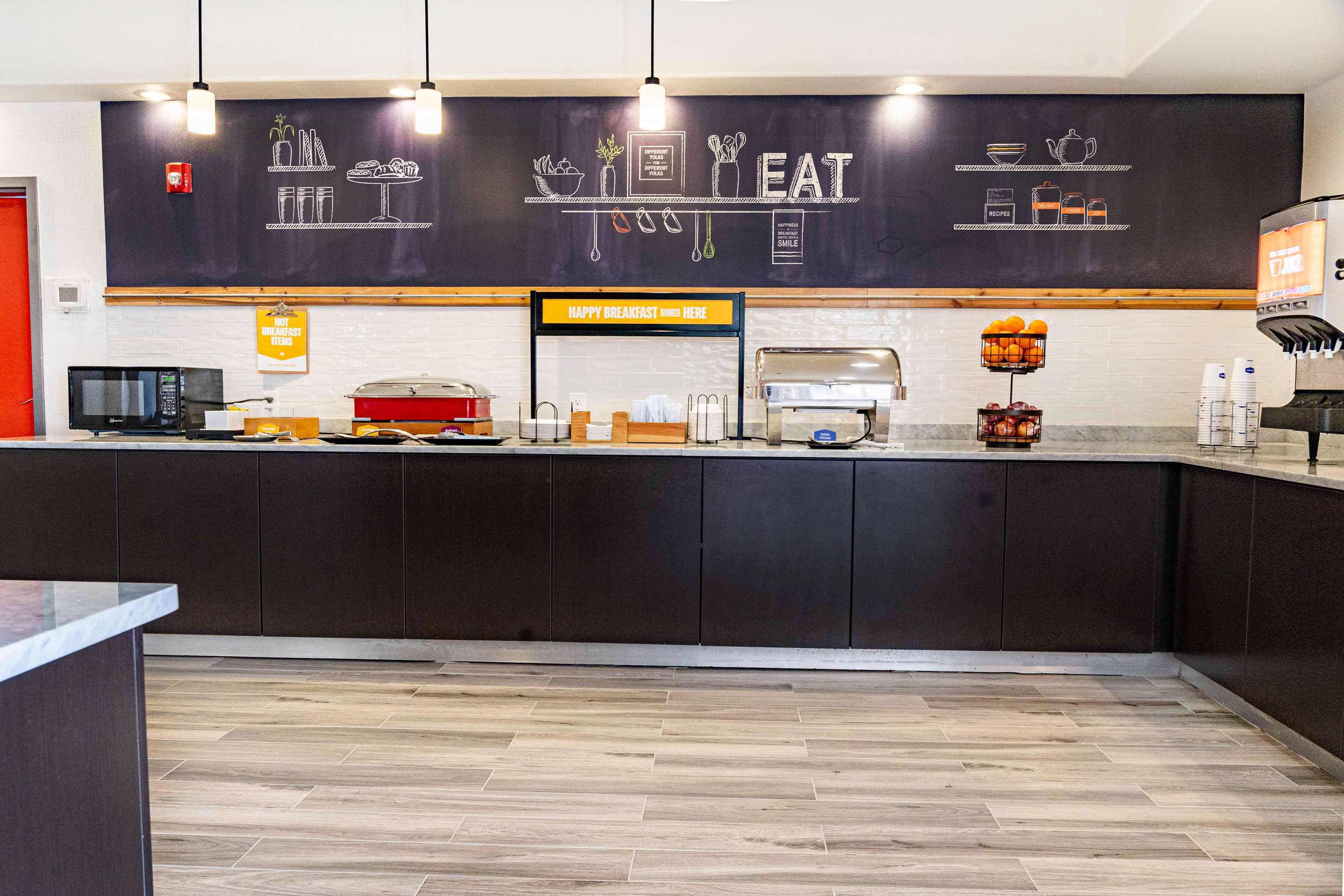 Breakfast Area | Hampton Inn Baton Rouge - Denham Springs