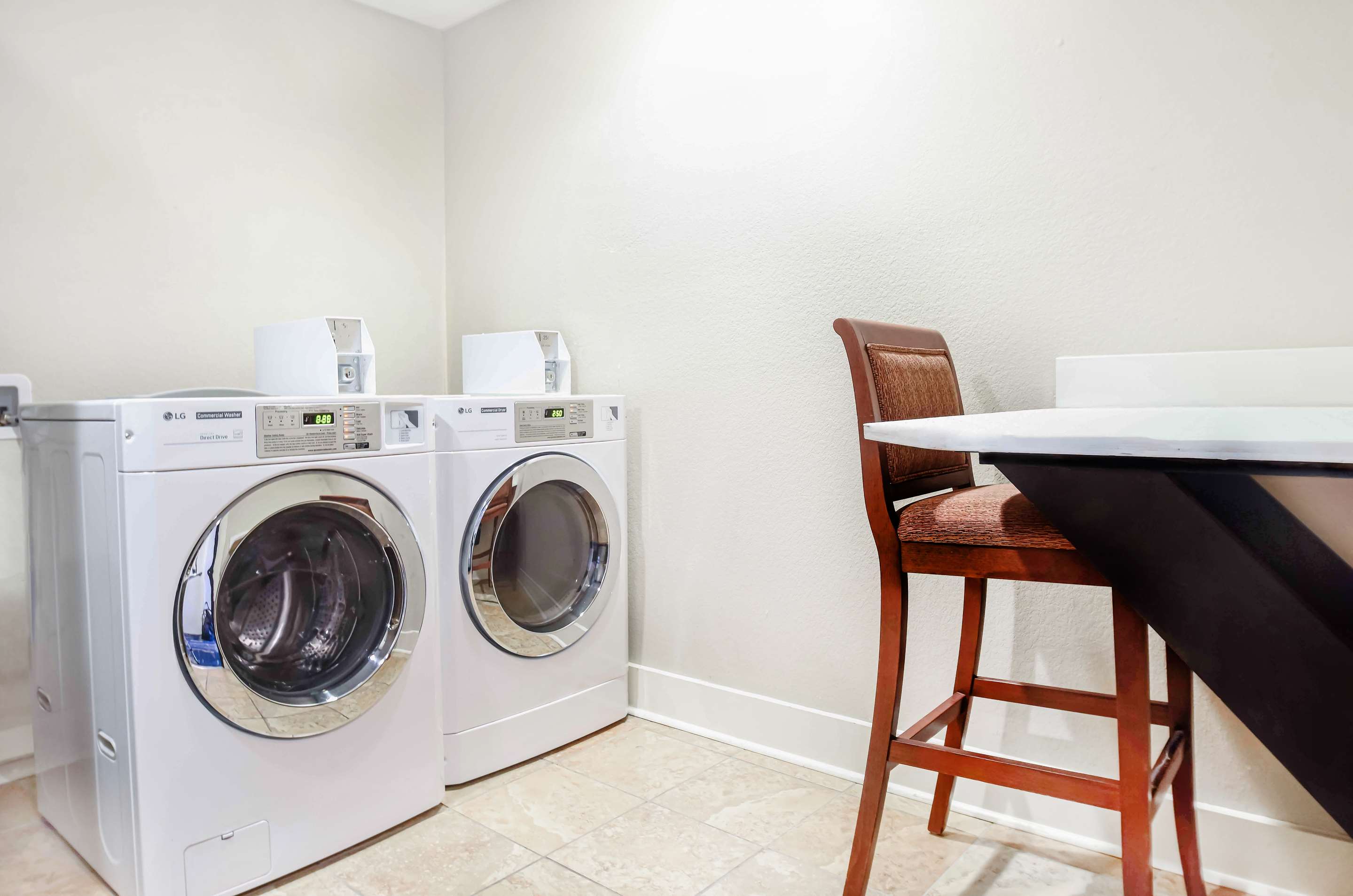 Laundry | Hampton Inn Baton Rouge - Denham Springs