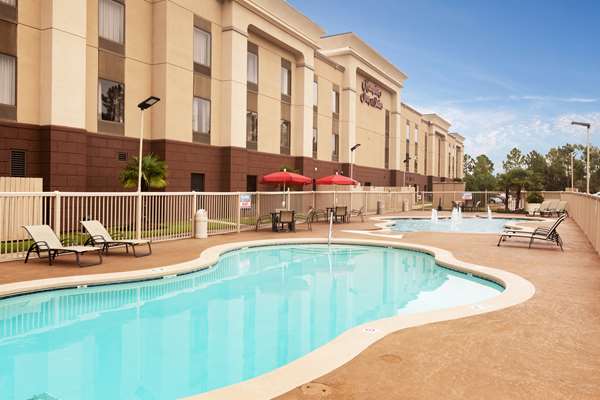 Pool - Hampton Inn & Suites East Baton Rouge - I-10, Exit 163