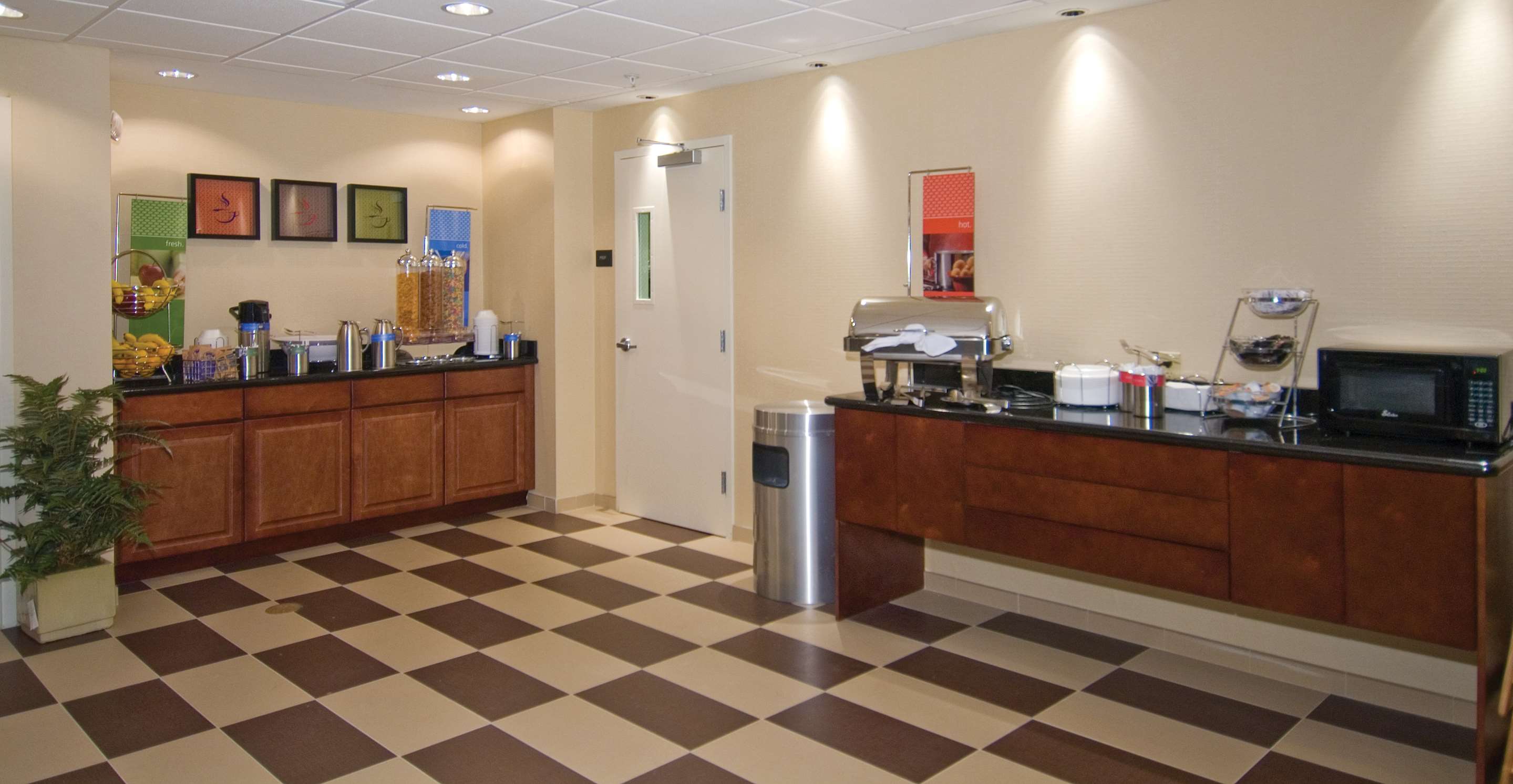 Restaurant | Hampton Inn & Suites Baton Rouge/Port Allen