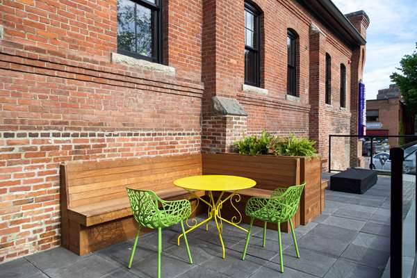 Exterior view - Hilton Garden Inn Downtown Burlington