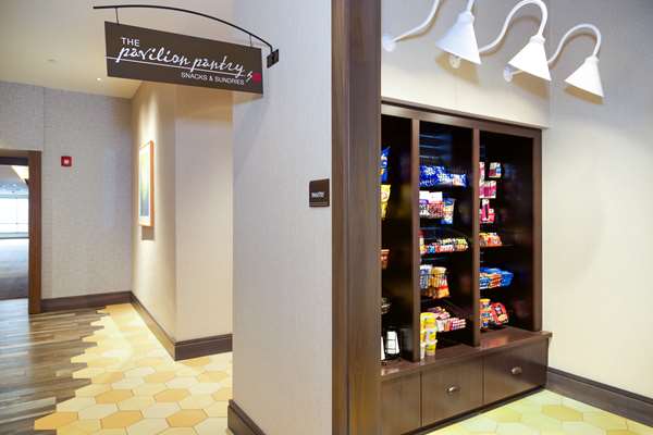 Restaurant - Hilton Garden Inn Downtown Burlington