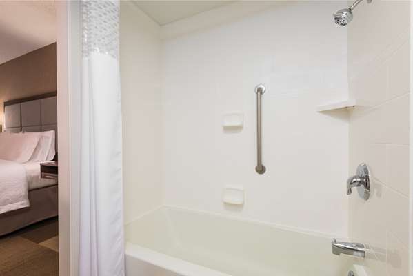  - Hampton Inn Galleria Cheektowaga - I-90, Exit 52