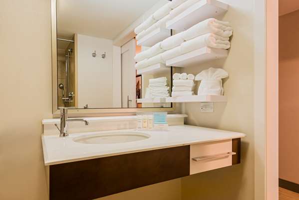  - Hampton Inn Galleria Cheektowaga - I-90, Exit 52