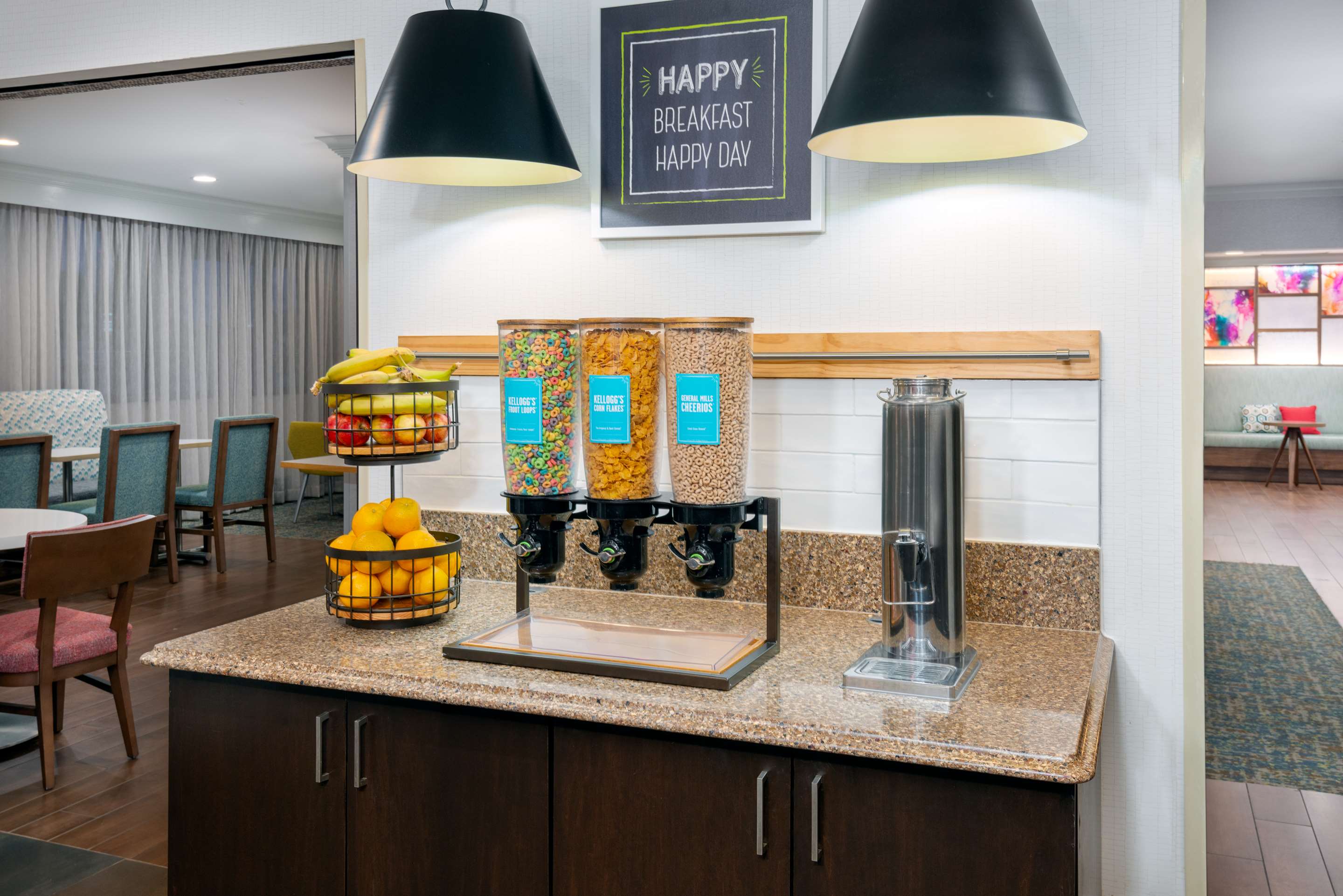 Breakfast Area | Hampton Inn Buffalo-Airport / Galleria Mall
