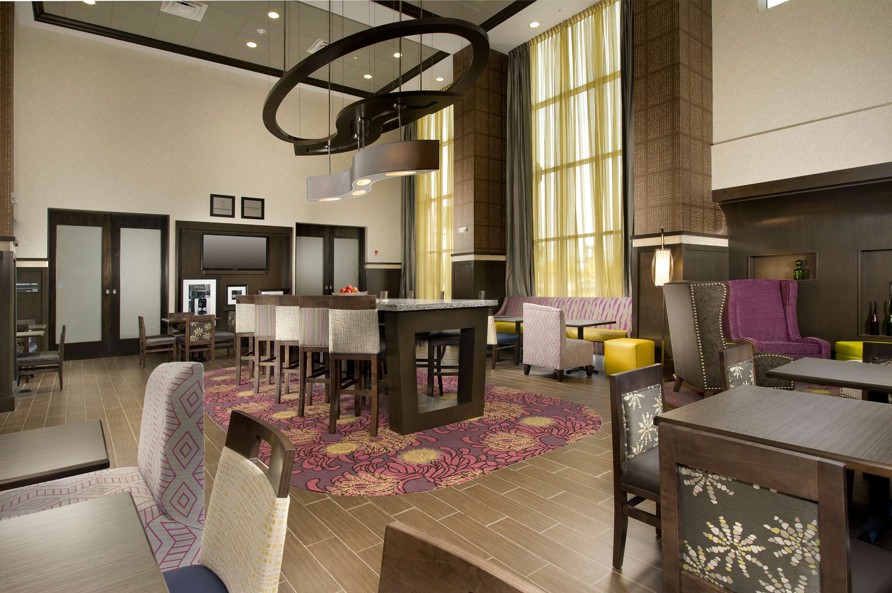 Restaurant | Hampton Inn & Suites Buffalo Airport