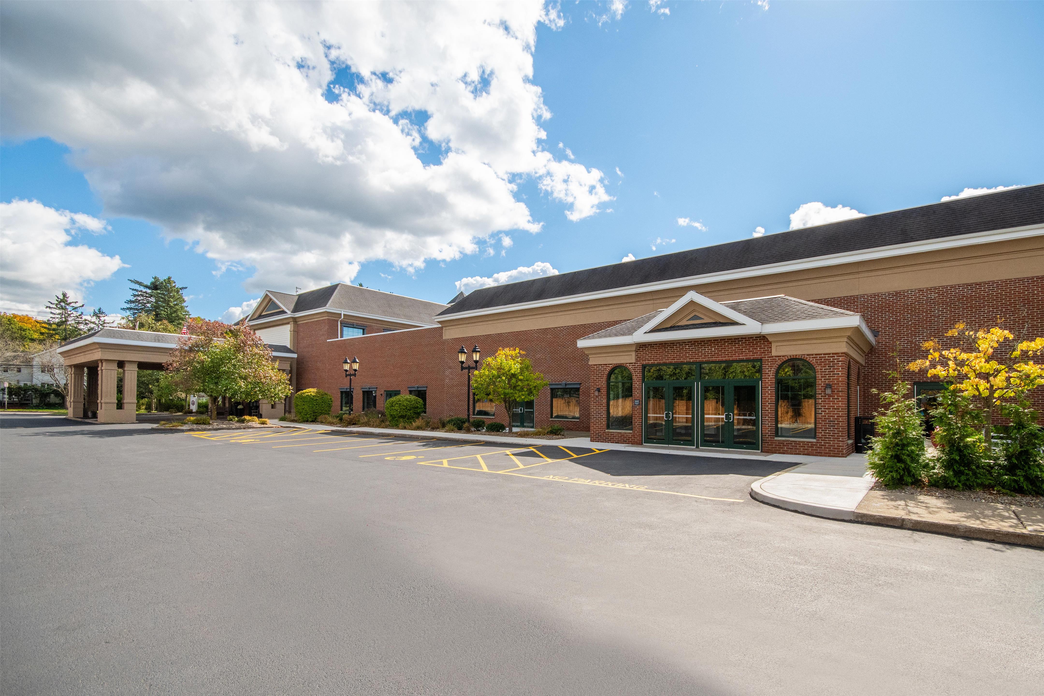 Exterior | Hampton Inn East Aurora