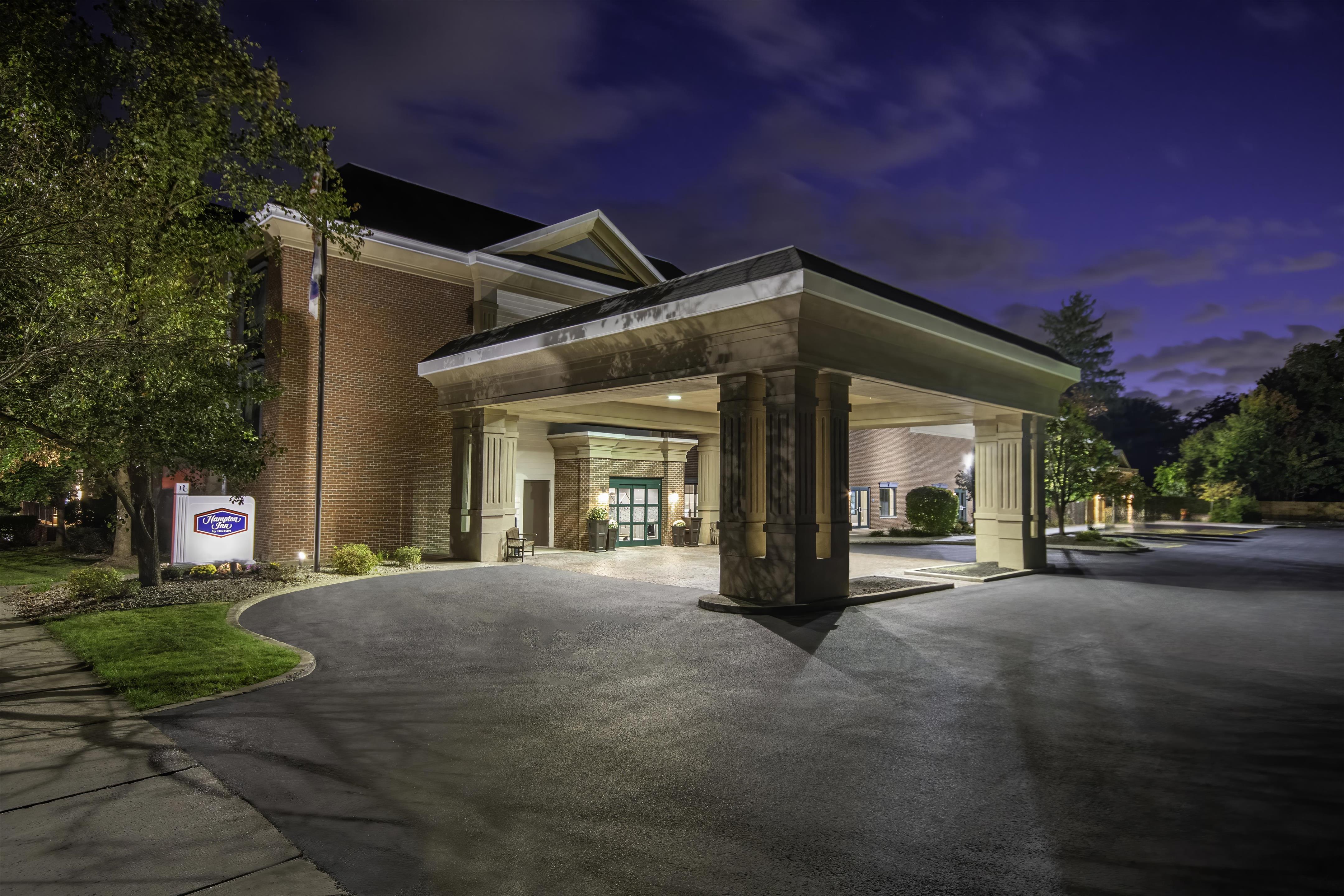 Exterior | Hampton Inn East Aurora