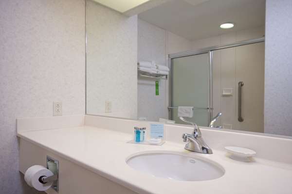  - Hampton Inn West Seneca