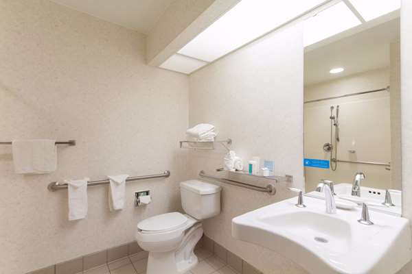  - Hampton Inn West Seneca