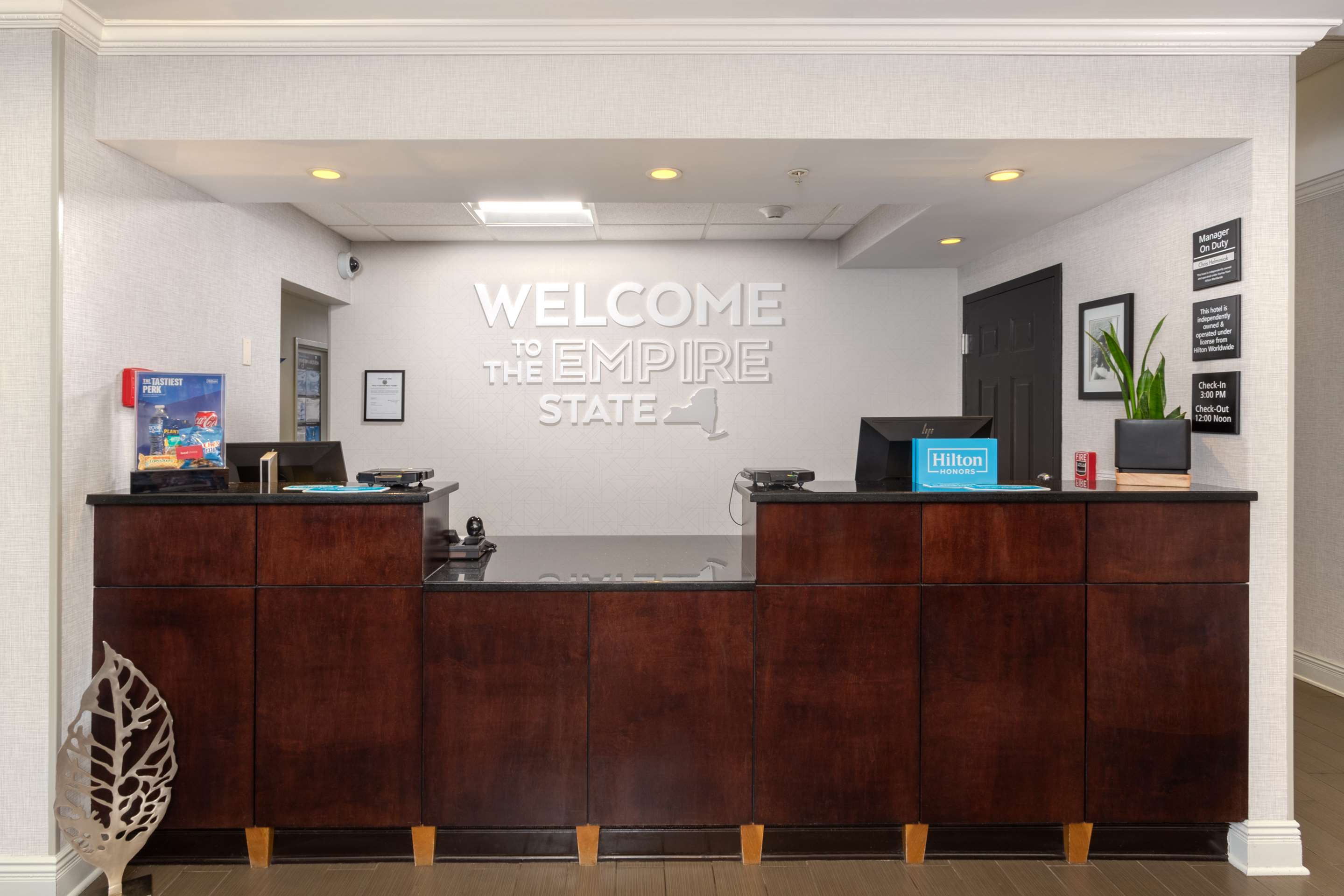 Reception | Hampton Inn Buffalo South/I-90