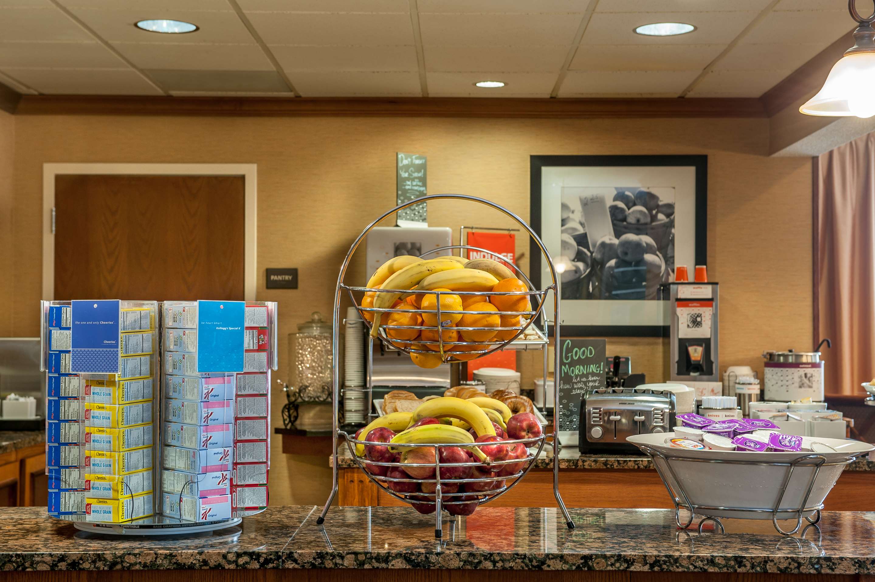Breakfast Area | Hampton Inn Bowling Green KY