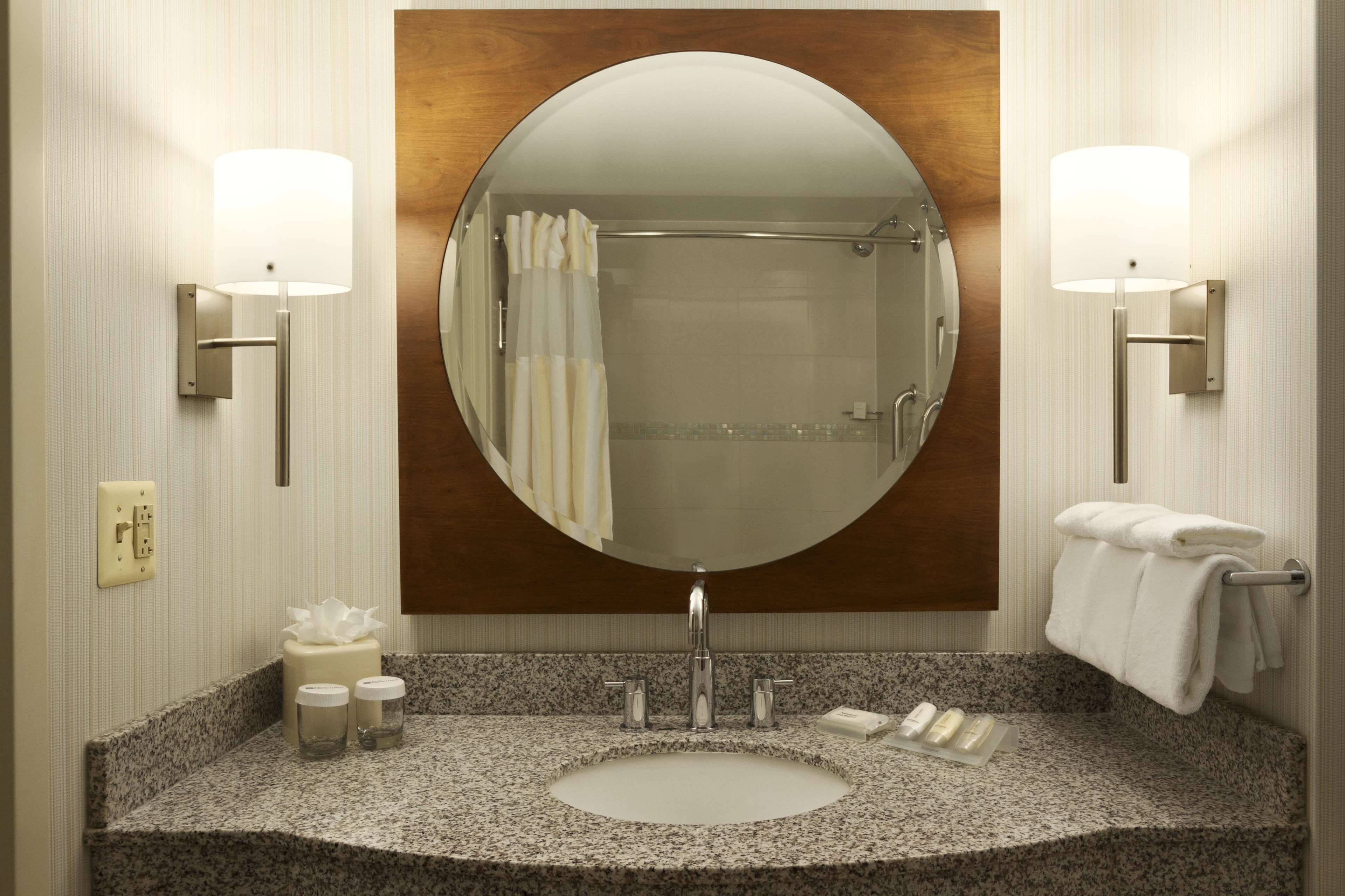 Hilton Garden Inn Baltimore Inner Harbor Room Type - 2 DOUBLE BEDS-MICRO-FRIDGE